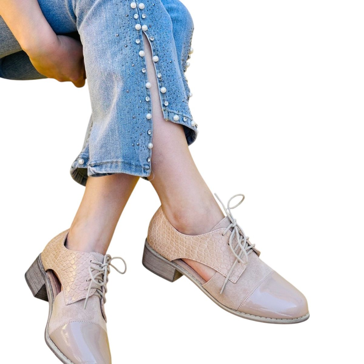 HERIEL - Zapato Beige Bajo Mujer