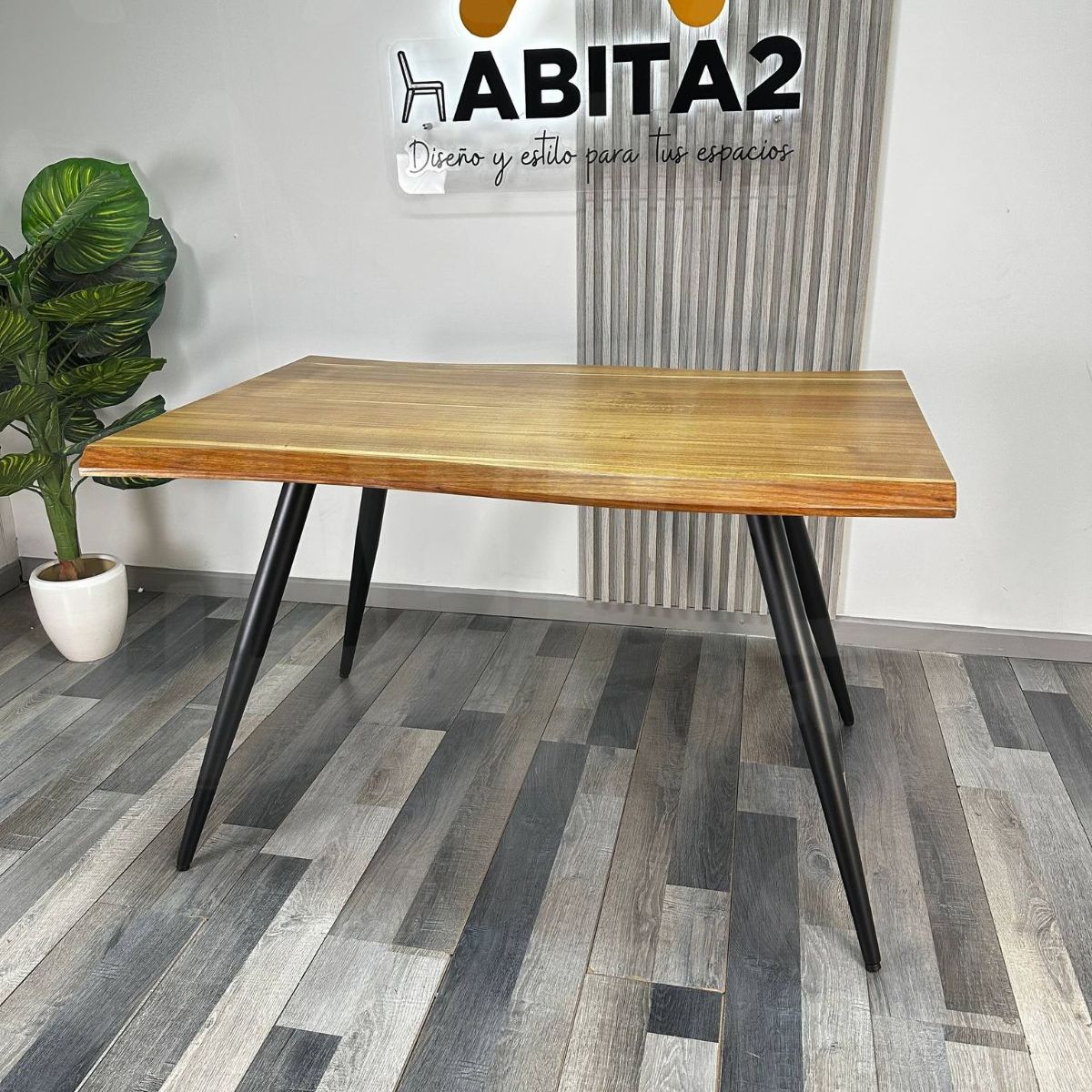 HABITA2 CHILE - Mesa Rectangular Rustic 120x80 cm
