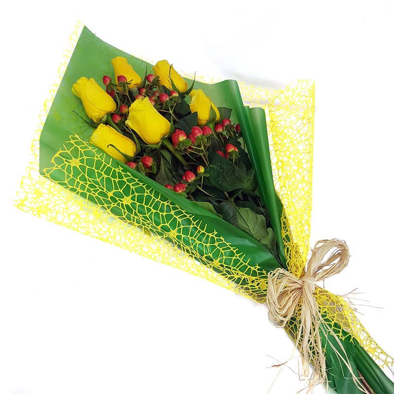 REGALAR FLORES - Ramo 6 Rosas E Hipericum Regalar Flores