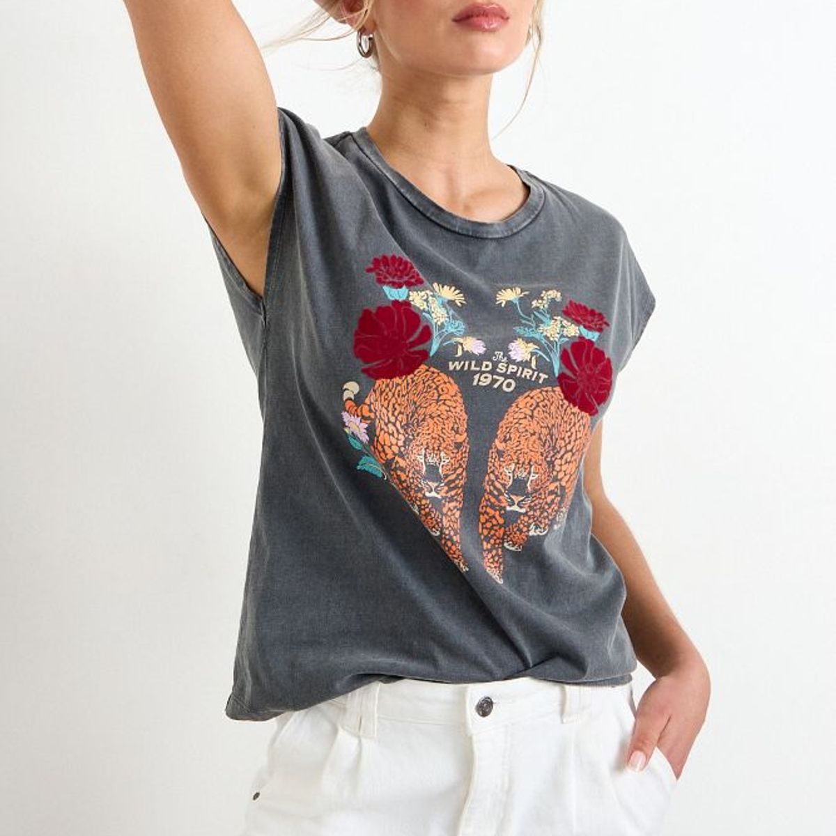 IO - Polera Estampada Mujer Gris Io