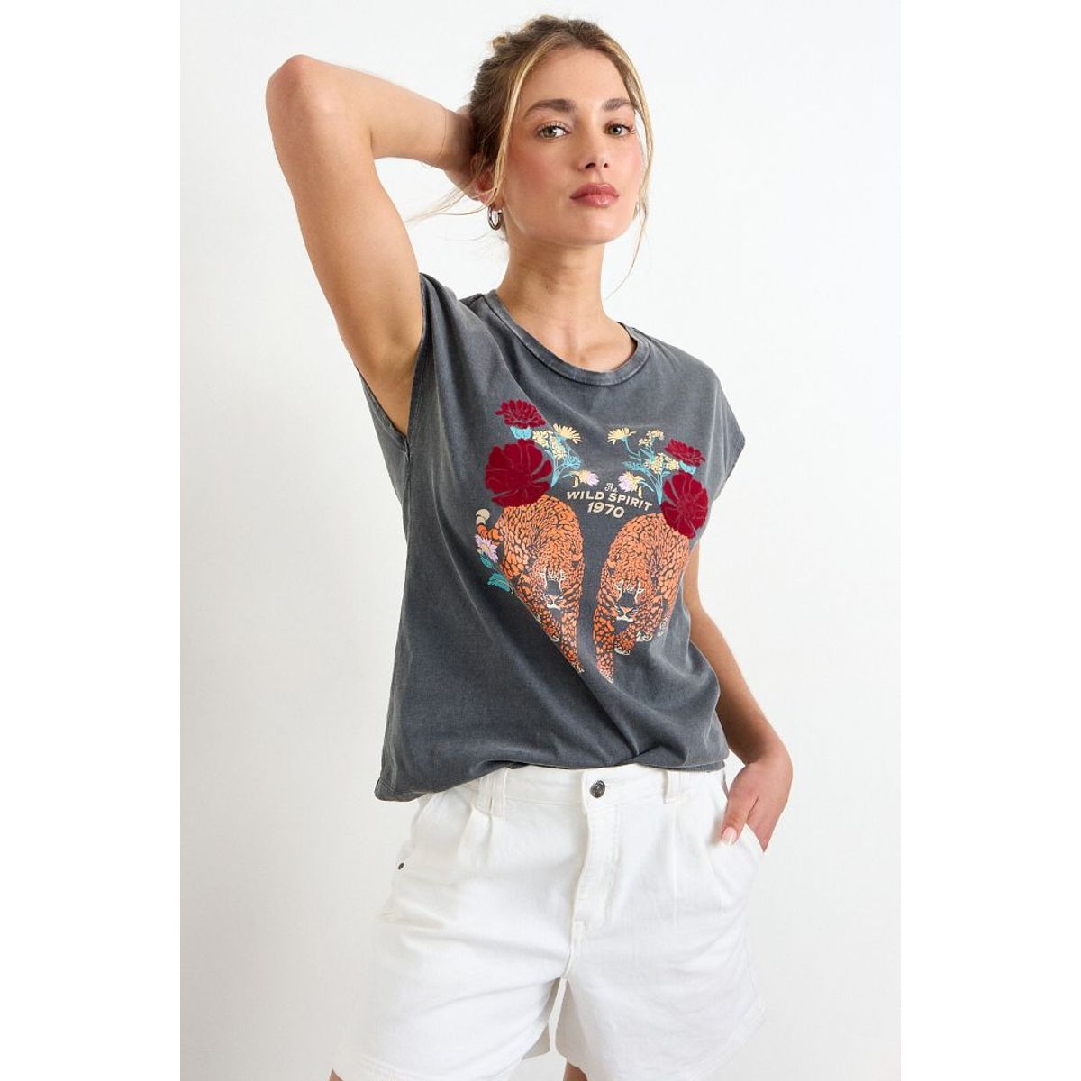 IO - Polera Estampada Mujer Gris Io