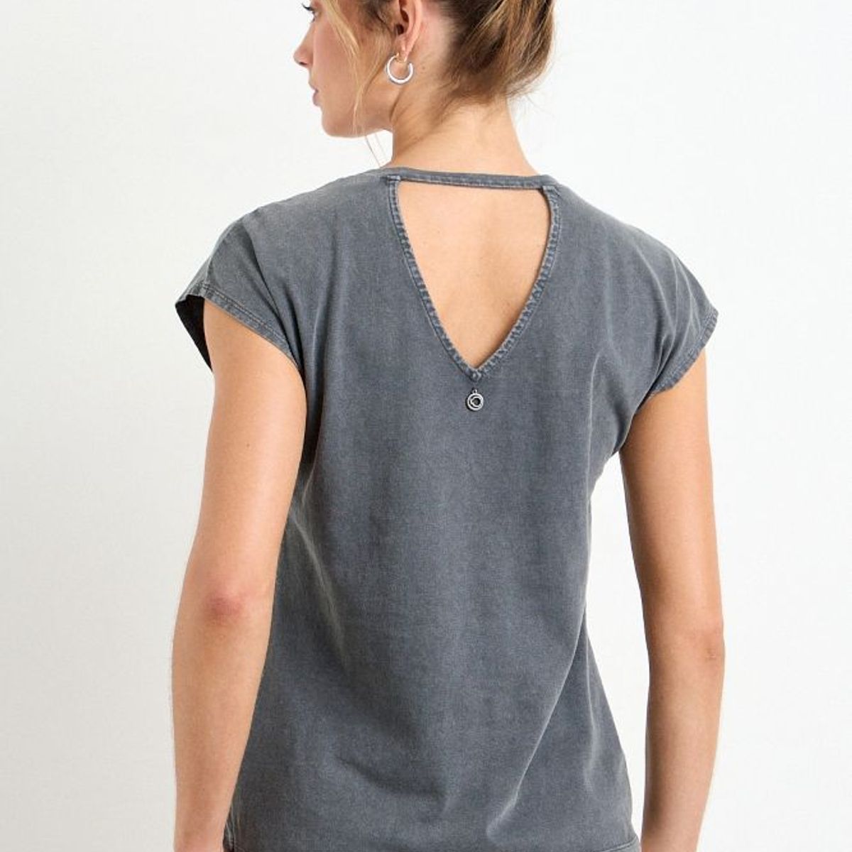 IO - Polera Estampada Mujer Gris Io