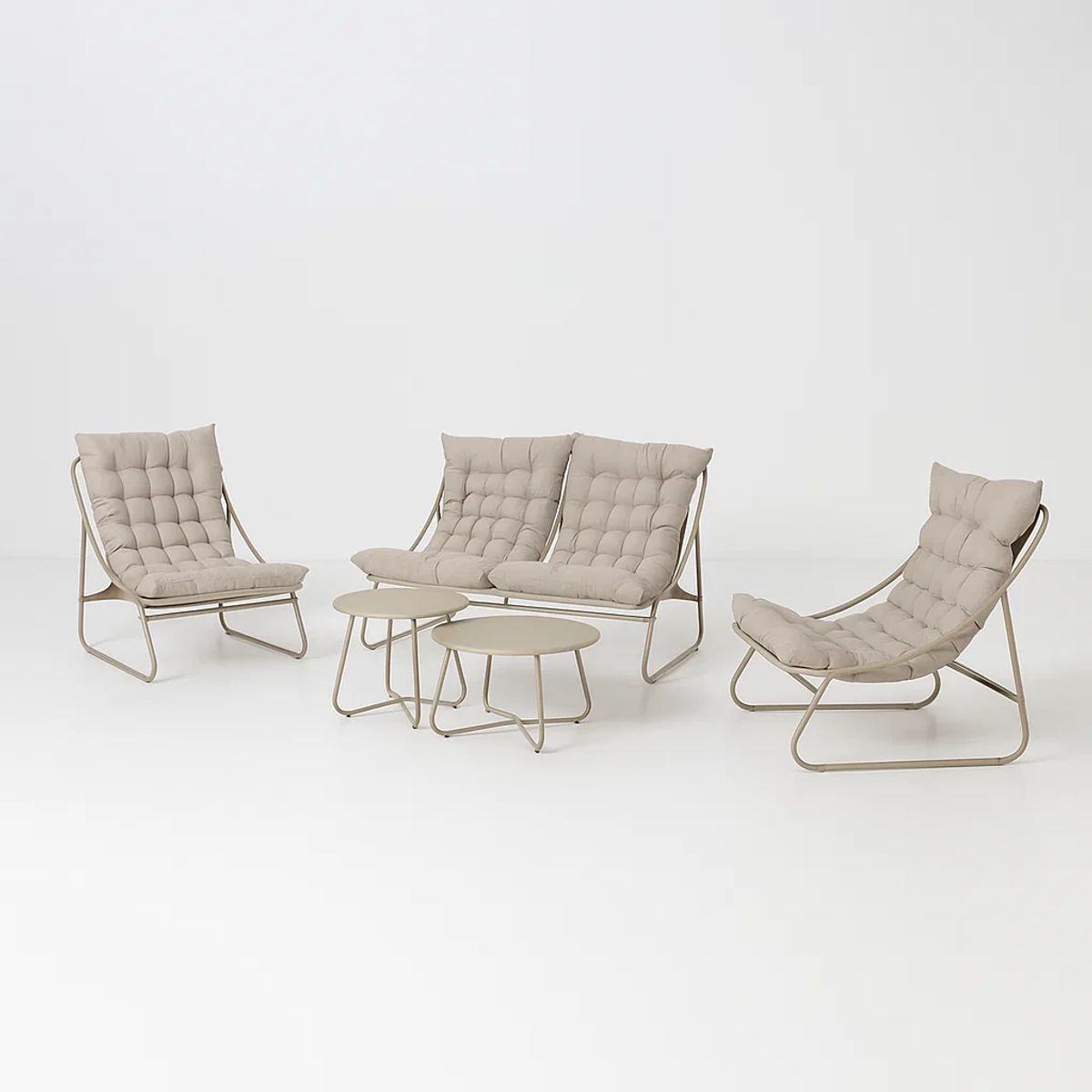 HABITA2 CHILE - Set de Terraza 4 Piezas con Cojines Acolchados Beige