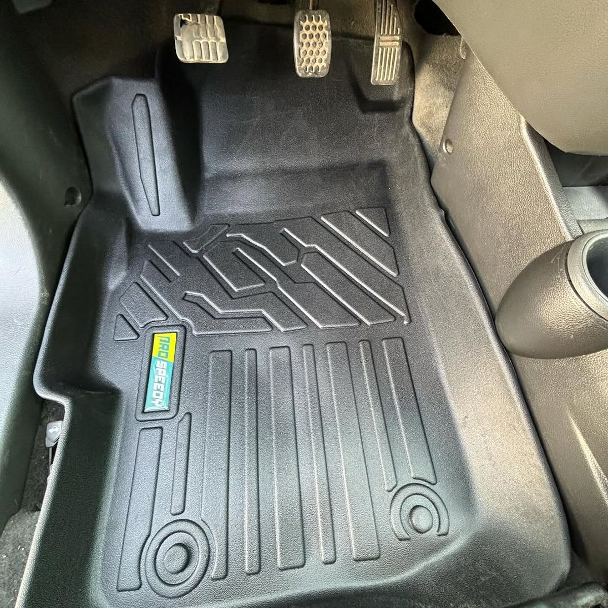 GENERICO - PISOS CALCE PERFECTO PROSPEEDY CHEVROLET SPARK SEDAN 2011+ 3PIEZAS