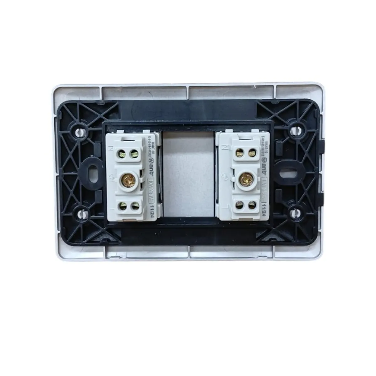 WANT - PACK 10 TOMACORRIENTE DOBLE 10A 250V  GRIS /NEGRO CERTIFICADO SEC