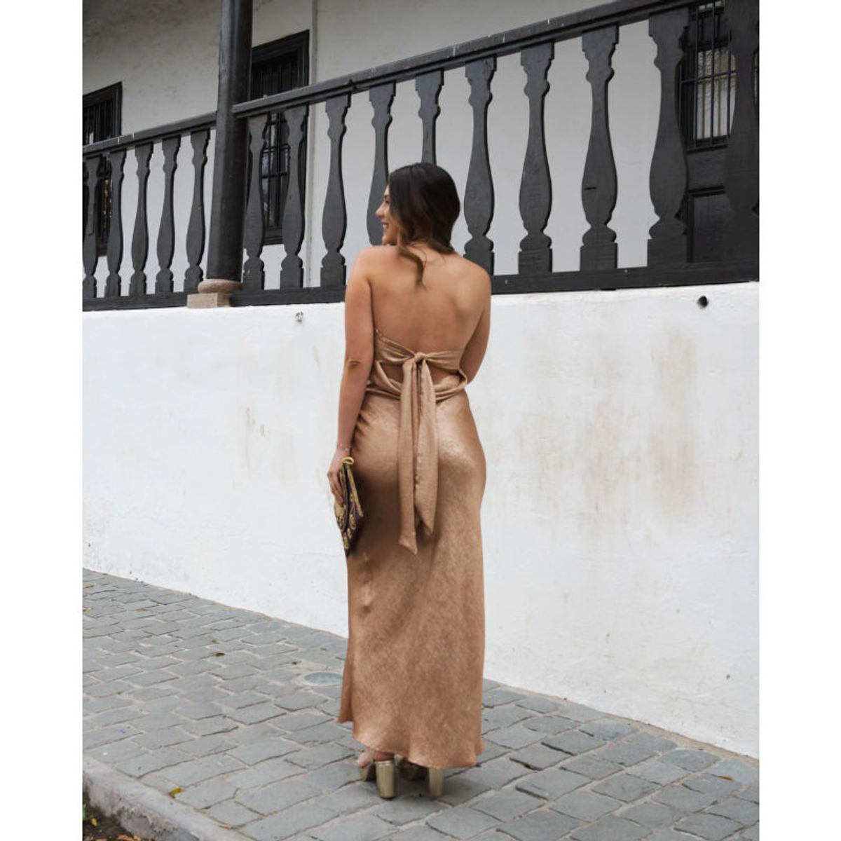 MI PLACARD - Vestido Largo de Fiesta Berni Dorado Metalizado