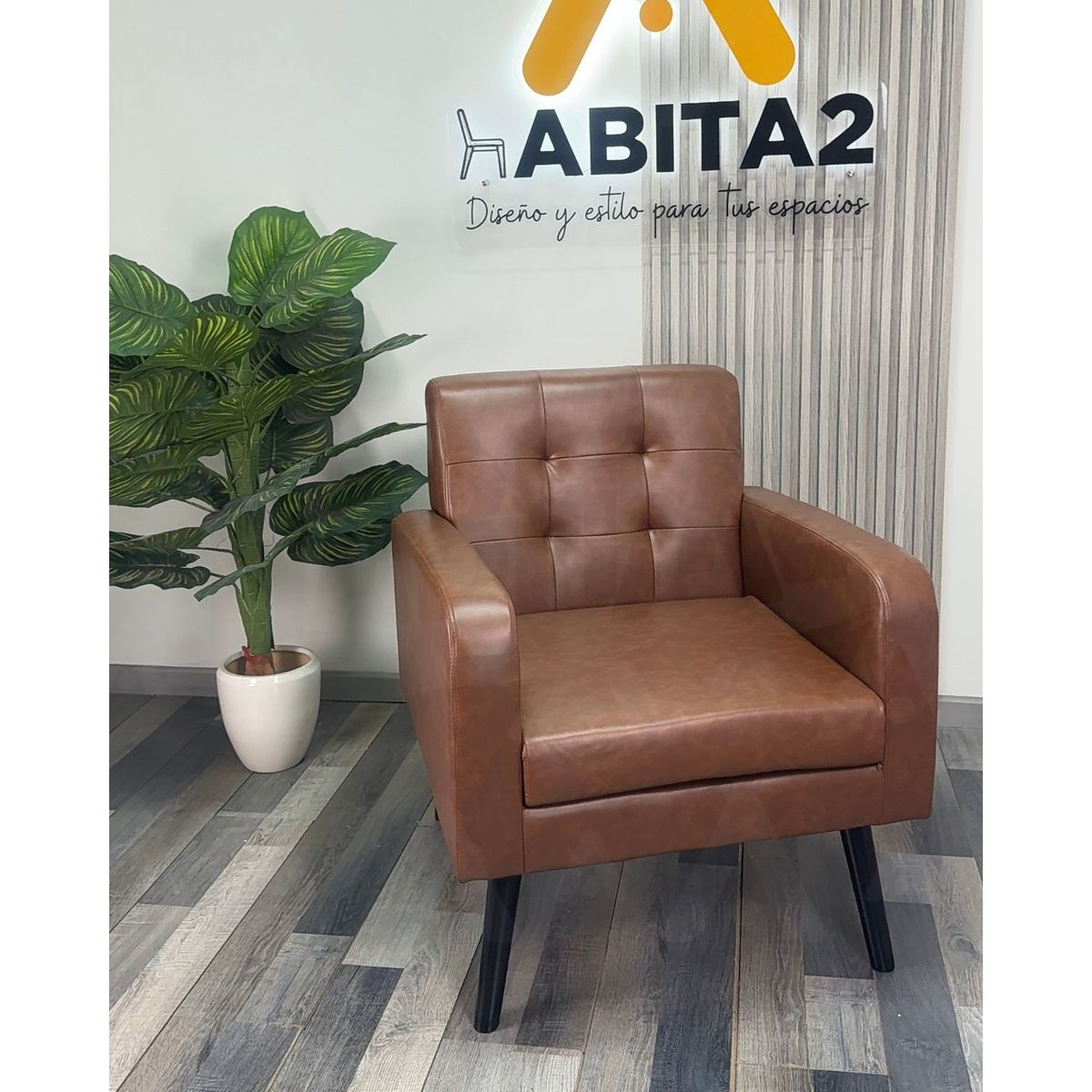 HABITA2 CHILE - Sillón Daniels Tapizado en Cuero Sintético