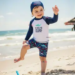 JUMP KIDS - Traje de Baño Con Gorro Pantalón Corto Manga Larga 3 Piezas Corte Split Niño 3 a 9 años Blue Surf