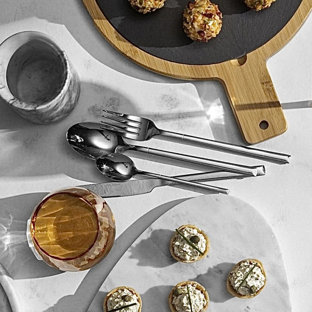 LUGANO - Juego de Cubiertos 24 Piezas de acero Inoxidable Color Cromado