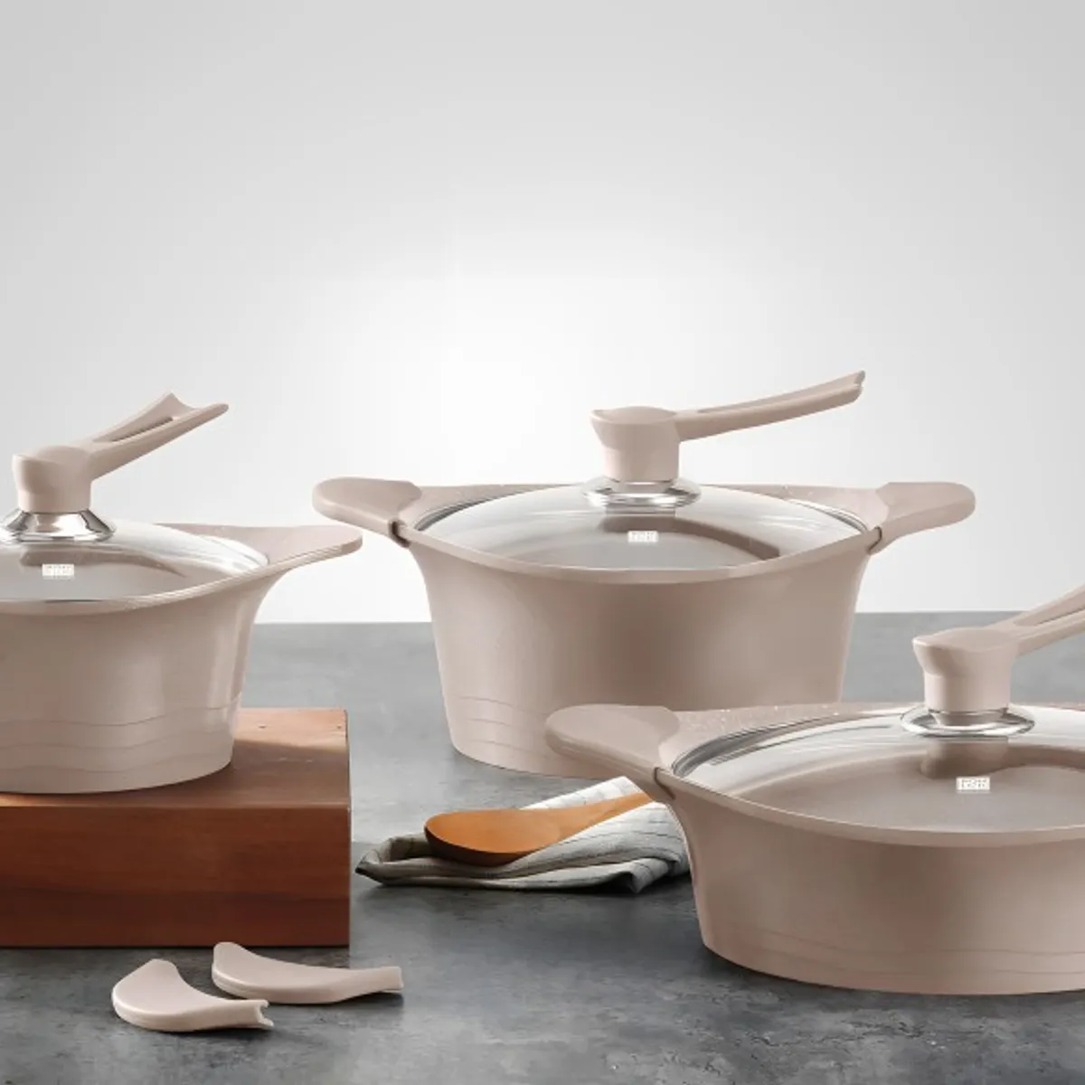 BOHLIER - Batería Cocina 6 Piezas Aluminio Fundido Beige BOHLIER 22