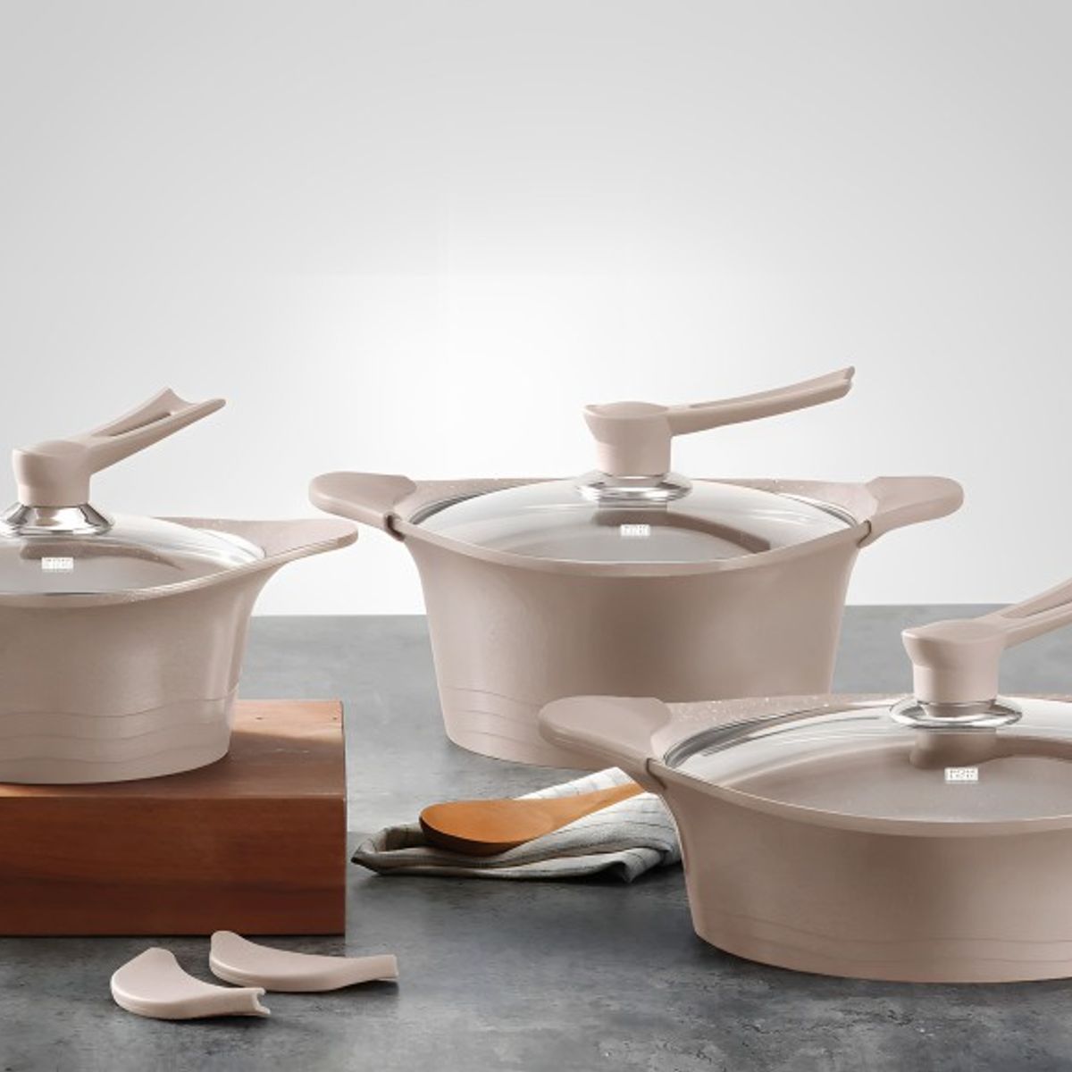 BOHLIER - Batería Cocina 6 Piezas Aluminio Fundido Beige BOHLIER 22