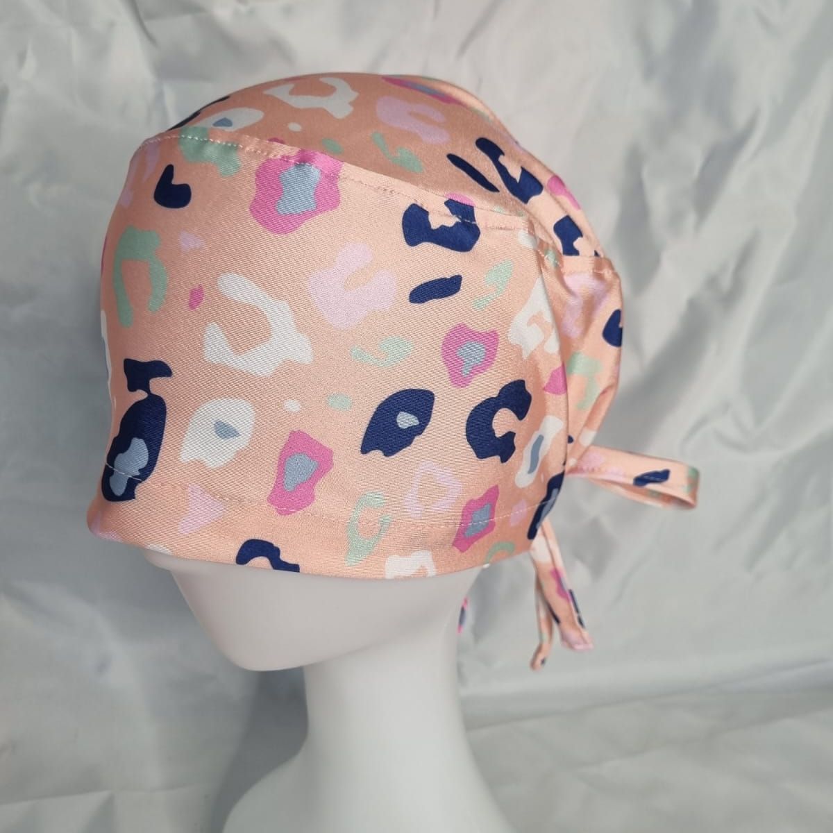 EL ESPACIO DE TOMMY - Gorro Clínico Lycra Animal print damasco