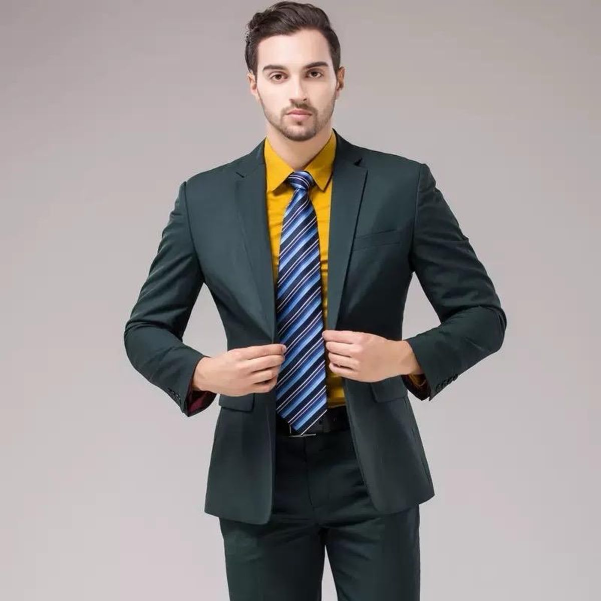 XPRESS RECHARGE - Traje Verde Oscuro para Hombre Slim Fit Elegante