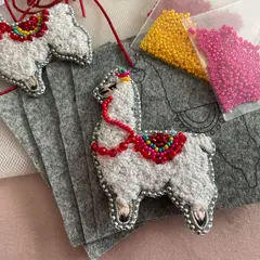 MARTIN BORDADOR - Kit pedrería Llama