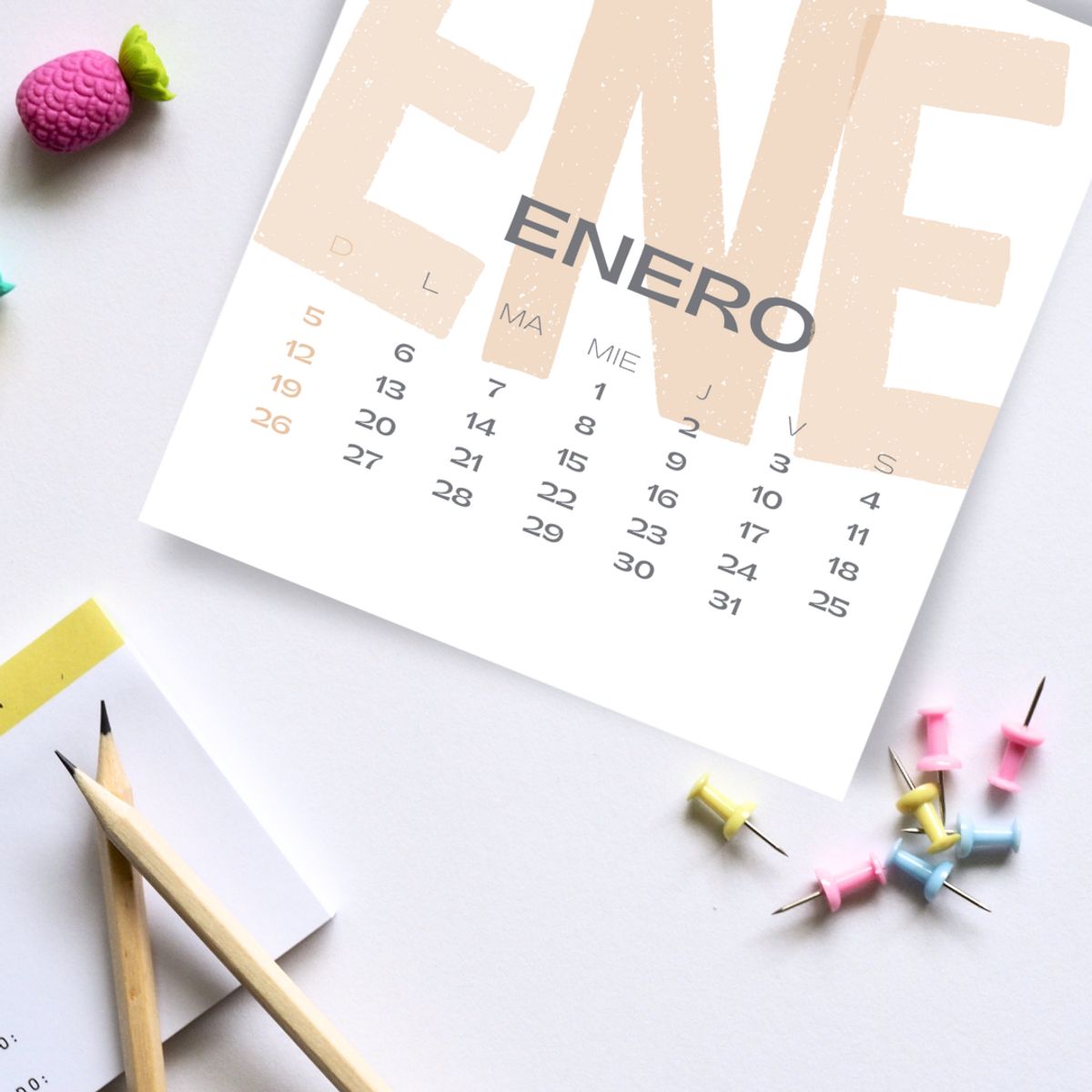 LAFANTINA - CALENDARIO DE ESCRITORIO CON PEDESTAL TAUPÉ