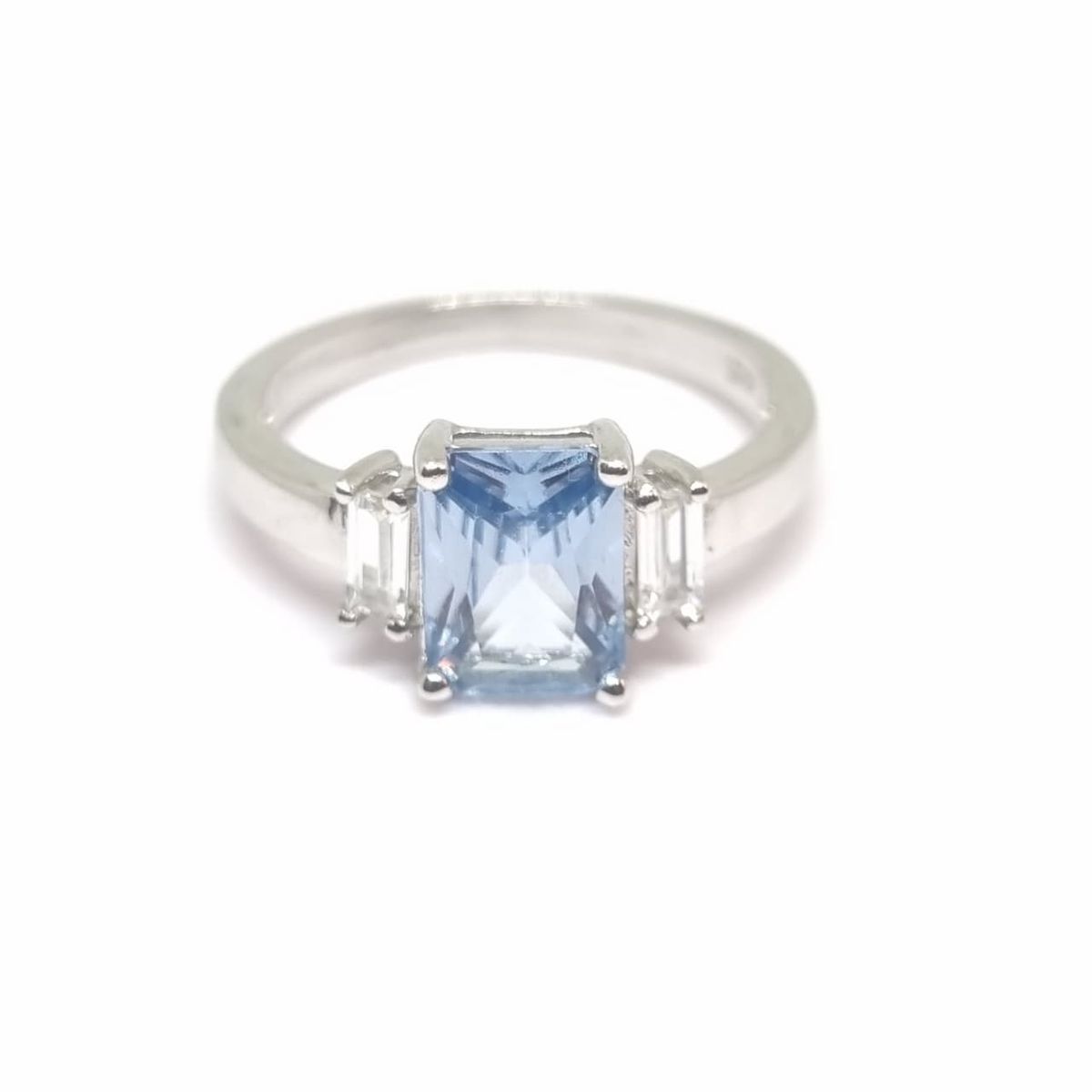 JOYAS LANDEROS - Anillo Solitario Triple con Agua marina central