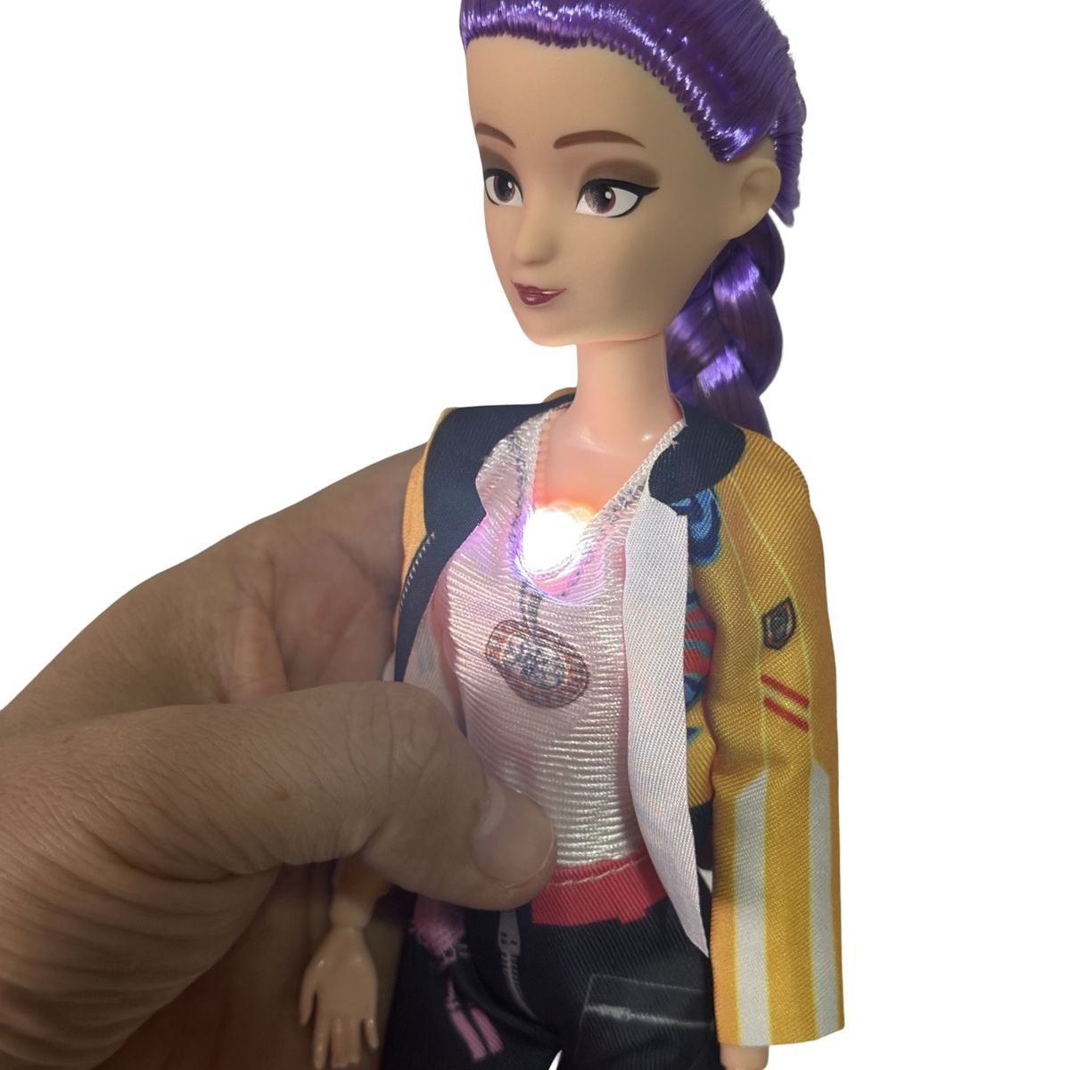 GENERICO - Muñeca Rumi Guerrera Kpop Generica 30cm Conn Música Guitarra Tarjeta