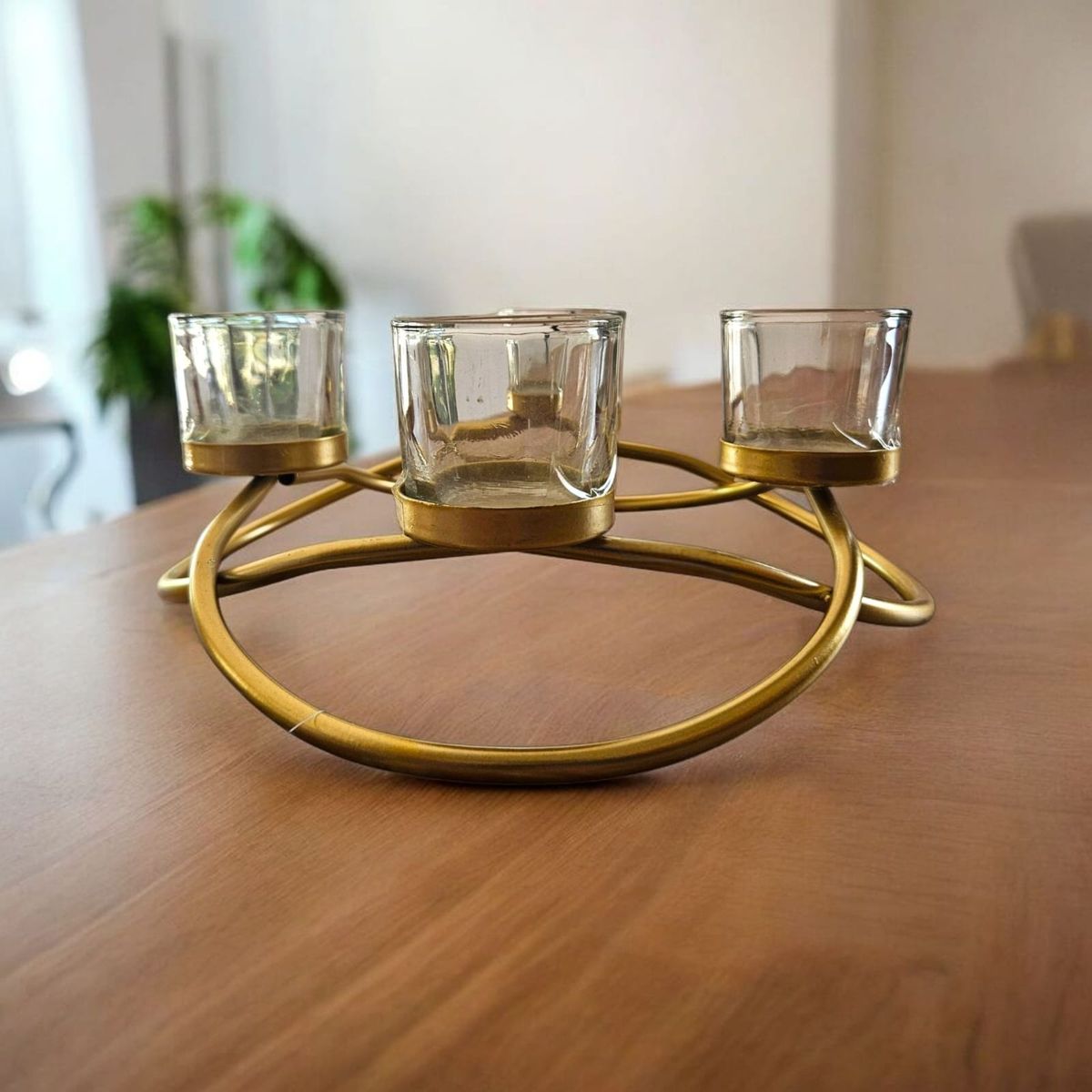 GENERICO - Candelabro Metálico Dorado con Vasos de Vidrio – 4 Portavelas