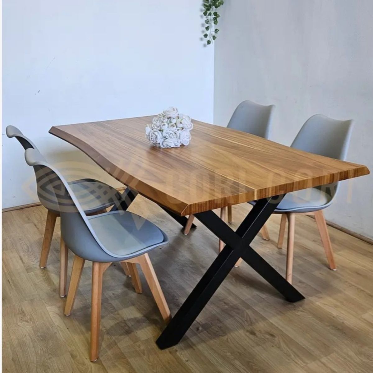 CORI CORI - Juego de Comedor Medlock Rústica Base Negro 160x90 cm + 4 Sillas Tulip