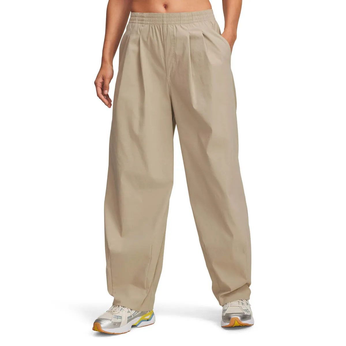 UNDER ARMOUR - Pantalones Lifestyle mujer Unstoppable Woven café UNDER ARMOUR