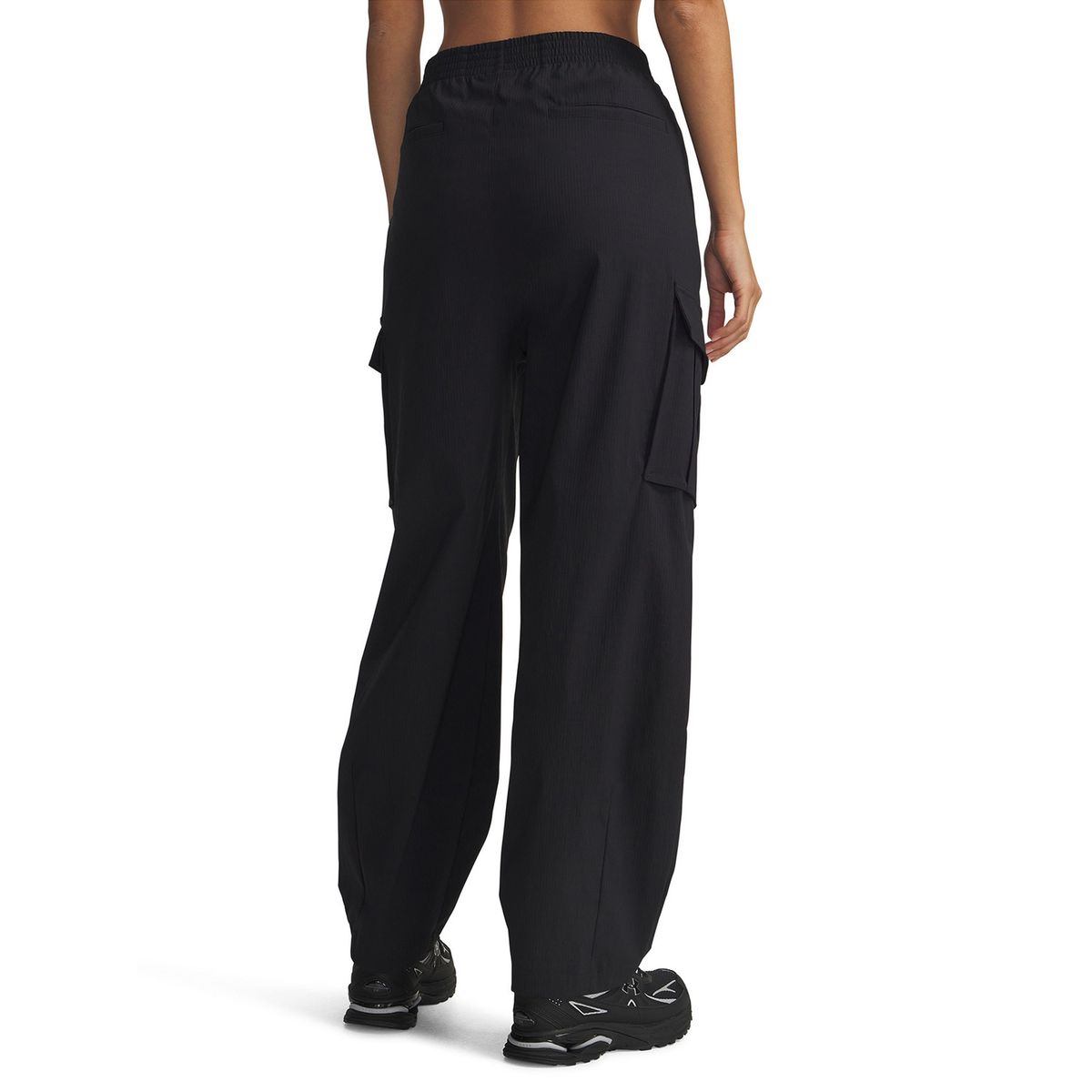 UNDER ARMOUR - Pantalón Lifestyle mujer Unstoppable Woven negro UNDER ARMOUR