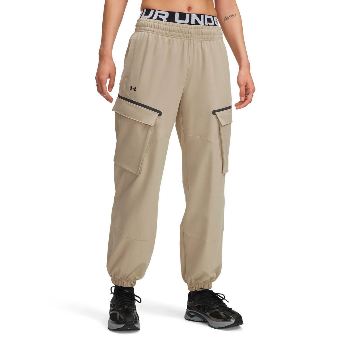 UNDER ARMOUR - Pantalón Lifestyle para mujer Unstoppable Cargo cafe UNDER ARMOUR