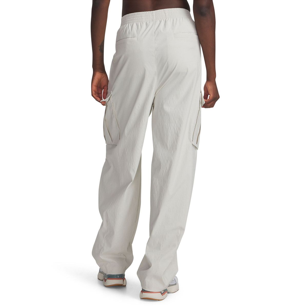 UNDER ARMOUR - Pantalón Lifestyle mujer Unstoppable Woven Blanco UNDER ARMOUR