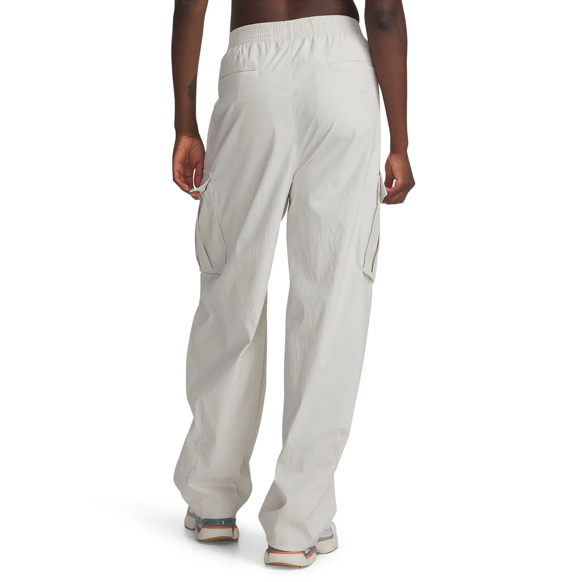 UNDER ARMOUR - Pantalón Lifestyle mujer Unstoppable Woven Blanco UNDER ARMOUR