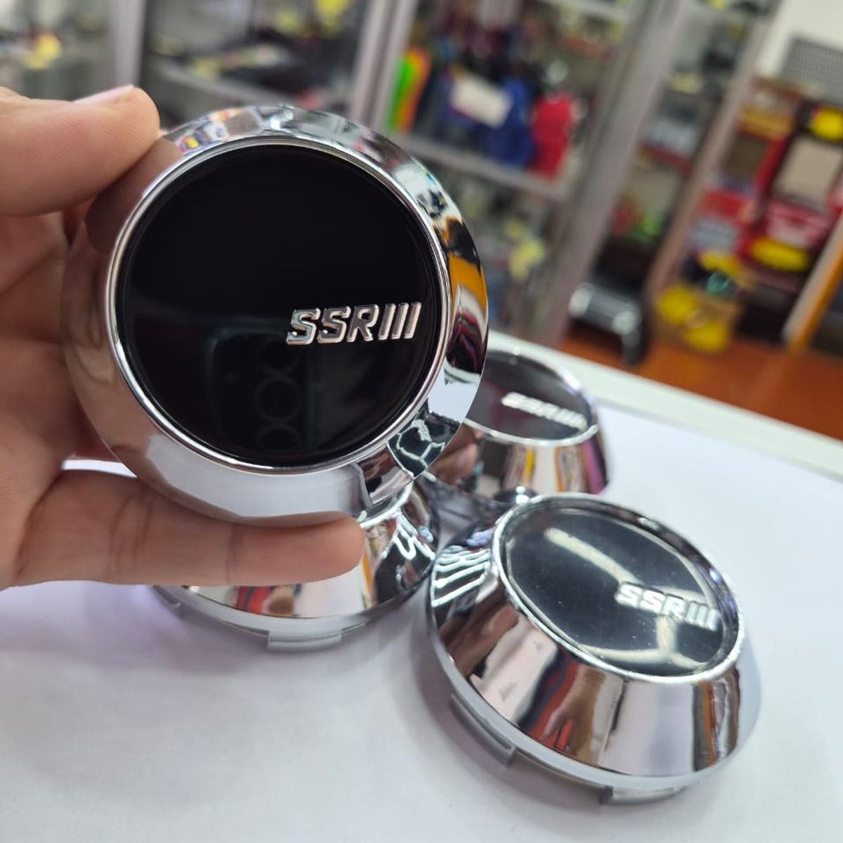 GENERICO - X4 Tapa centro de llantas de auto tunning conica ssr negra logo plata 62MMX68MM