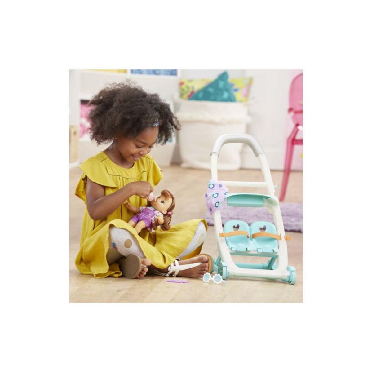 BABY ALIVE - Juguete Muñeca Lucy Castaña Baby Alive Con Coche Y Accesorios