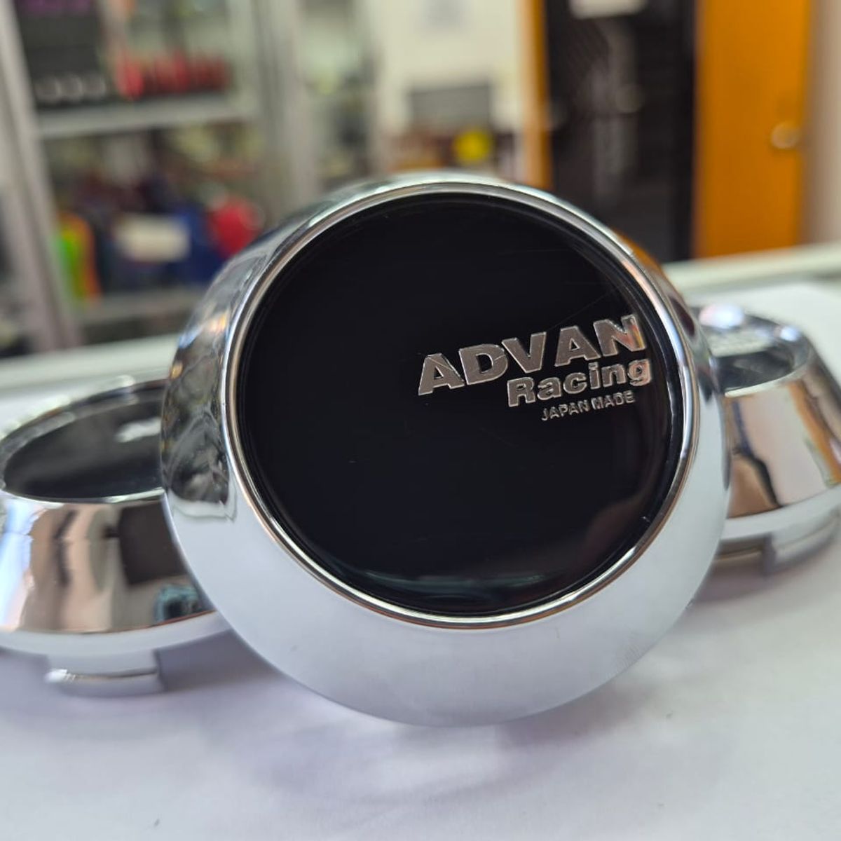 GENERICO - X4 Tapa centro de llantas de auto tunning conica advan racing negra logo plata 62MMX68MM