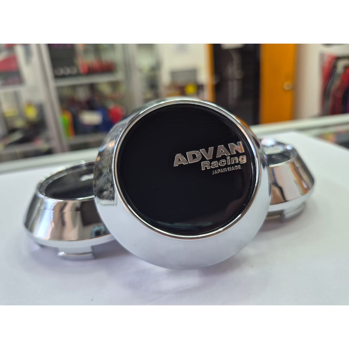 GENERICO - X4 Tapa centro de llantas de auto tunning conica advan racing negra logo plata 62MMX68MM