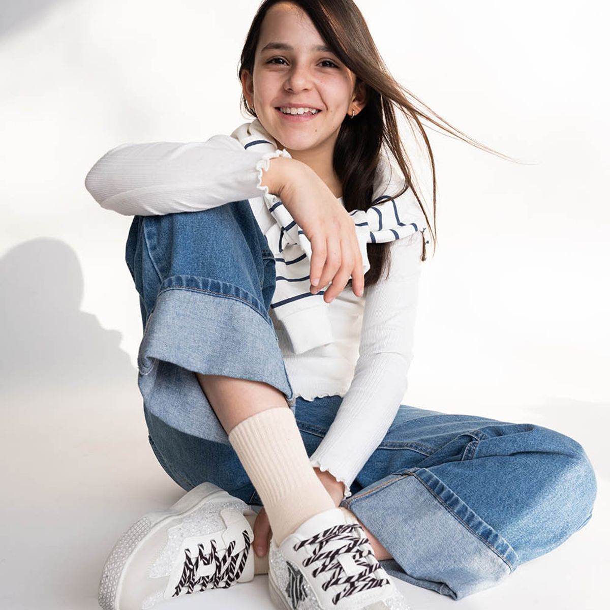 COLLOKY - Zapatilla de Niña Lifestyle Blanca con Cordón y Velcro