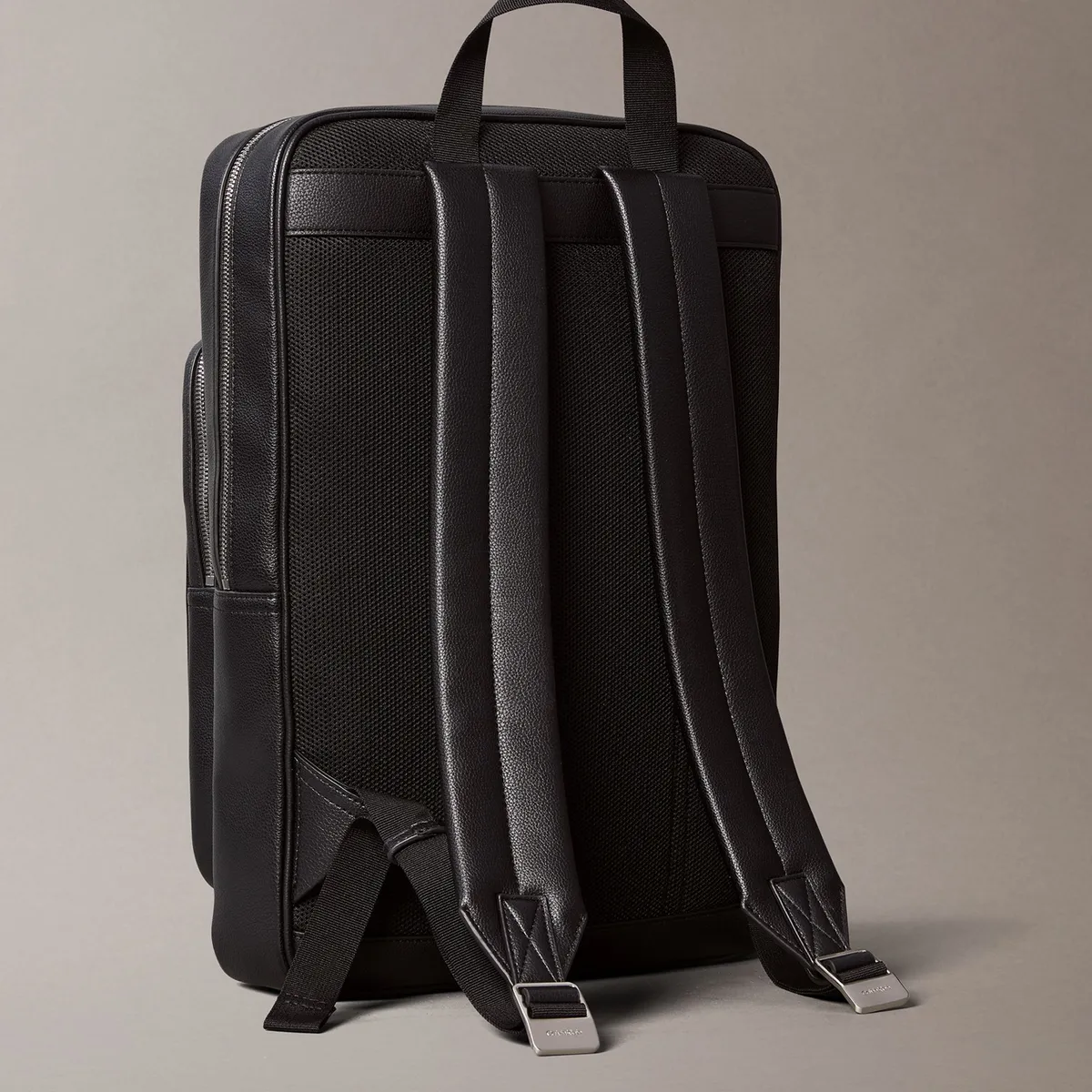 CALVIN KLEIN - Mochila Delgada Micro Plebbe Negro Calvin Klein