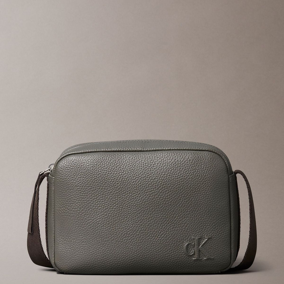 CALVIN KLEIN - Bolso Cargo Camera Gris Calvin Klein