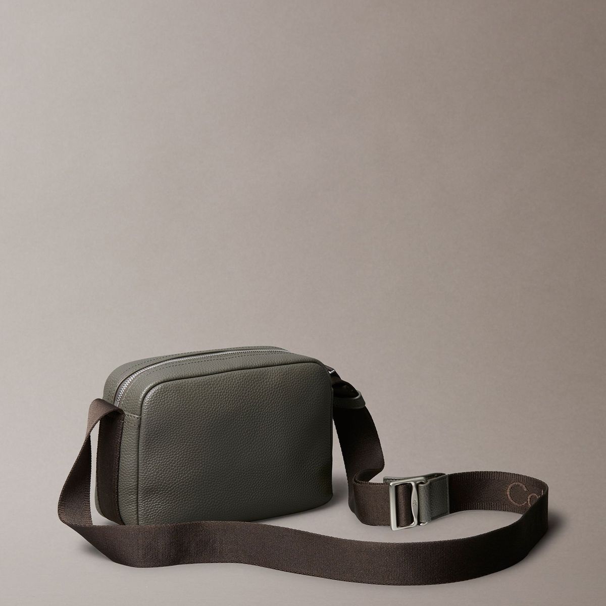 CALVIN KLEIN - Bolso Cargo Camera Gris Calvin Klein