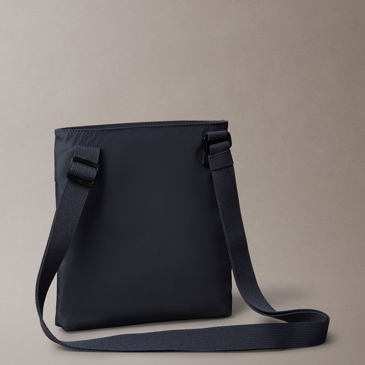 CALVIN KLEIN - Bolso Plano Bandolera - Sport Essentials Azul Calvin Klein