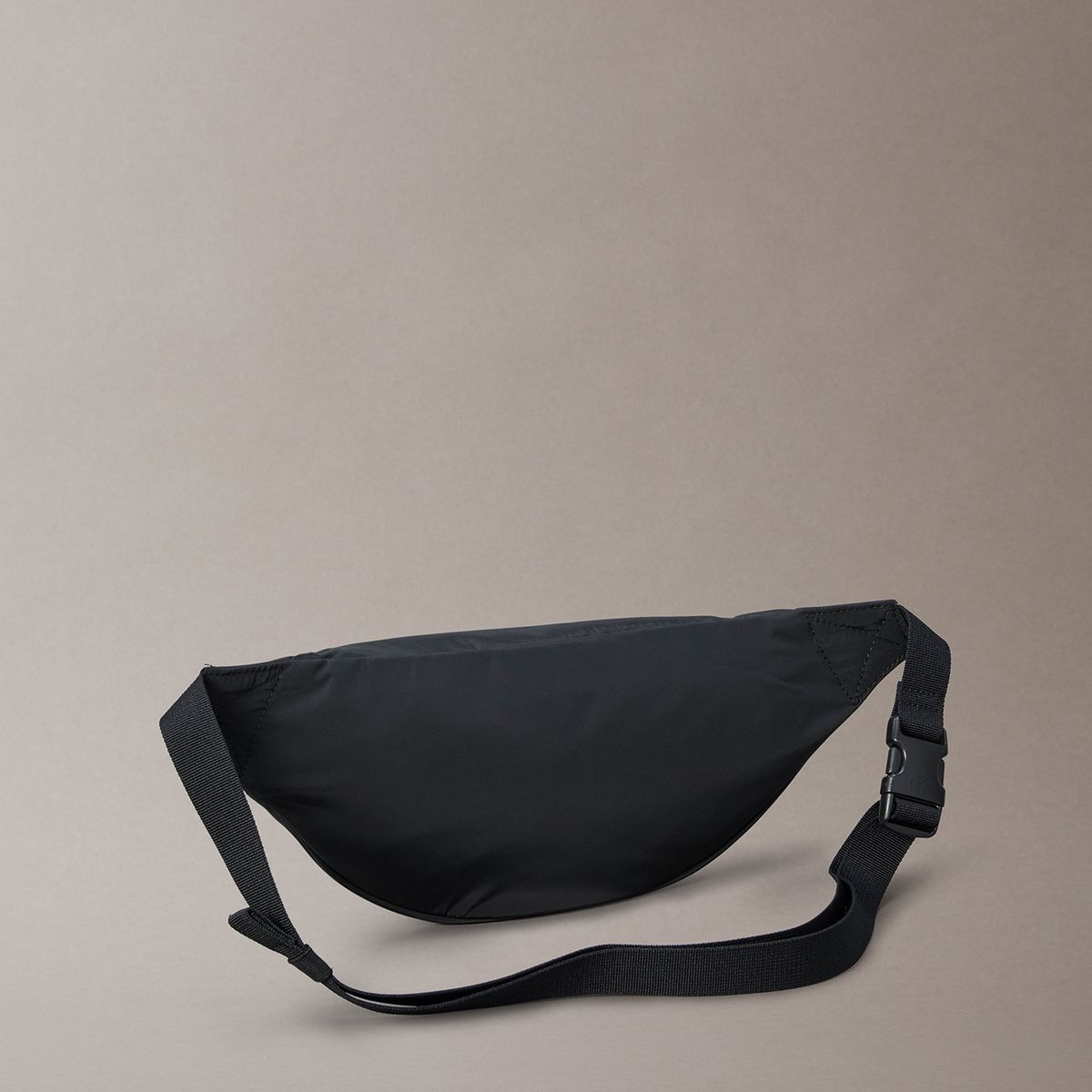 CALVIN KLEIN - Banano Sport Essentials Negro Calvin Klein