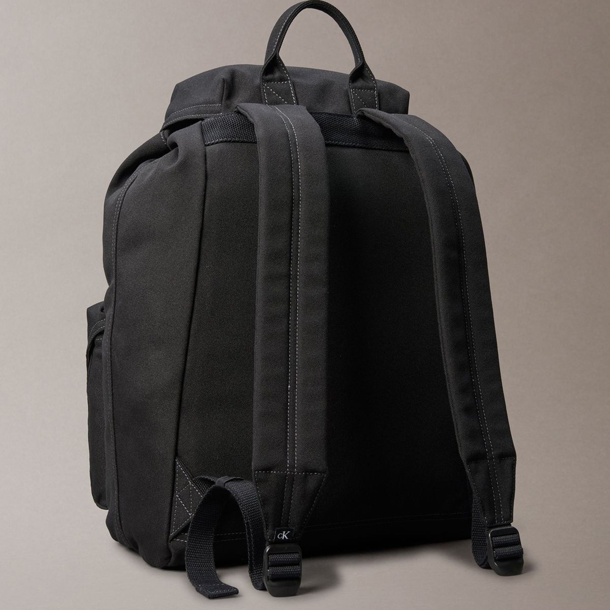 CALVIN KLEIN - Mochila Workwear Flap Negro Calvin Klein