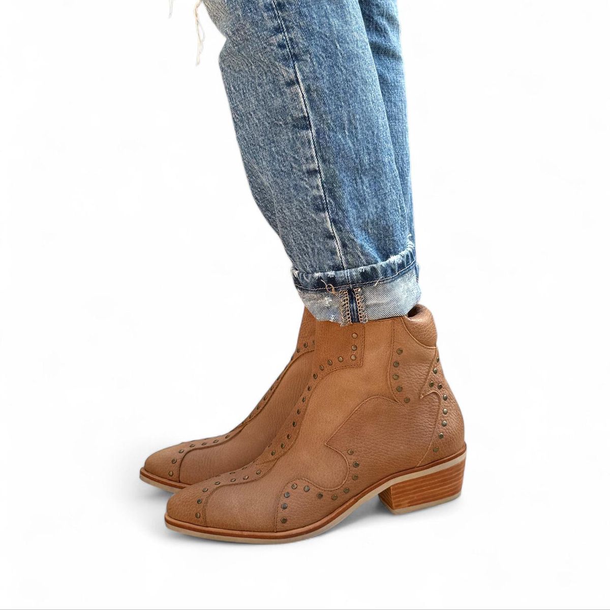 VANESSA GIL - BOTÍN DE CUERO NICOLE CAMEL