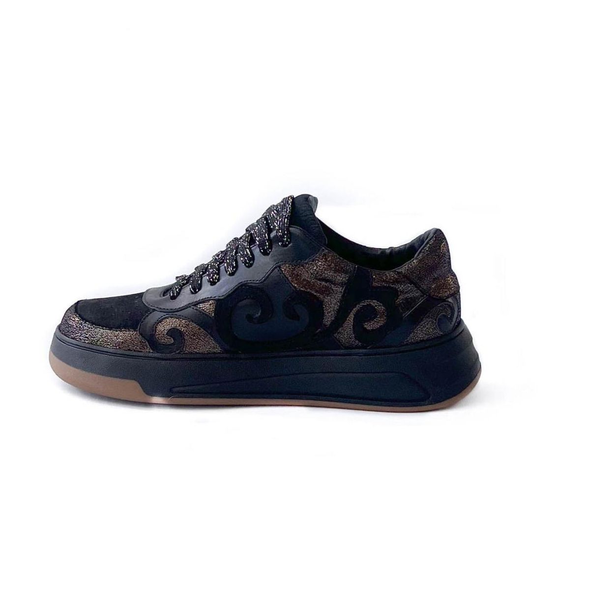 VANESSA GIL - ZAPATILLA CUERO MANDI NEGRA