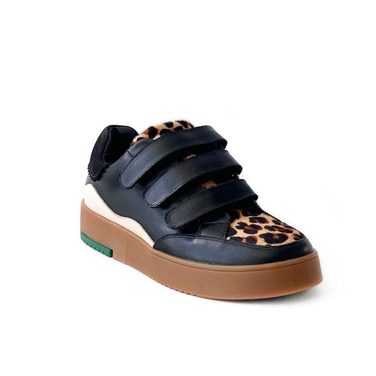 VANESSA GIL - ZAPATILLA DE CUERO AGNES NEGRAS