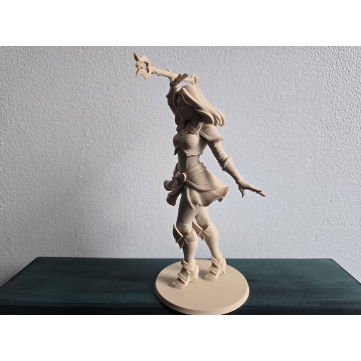 GENERICO - Figura Decorativa- Estatua de Lux League Of Legends