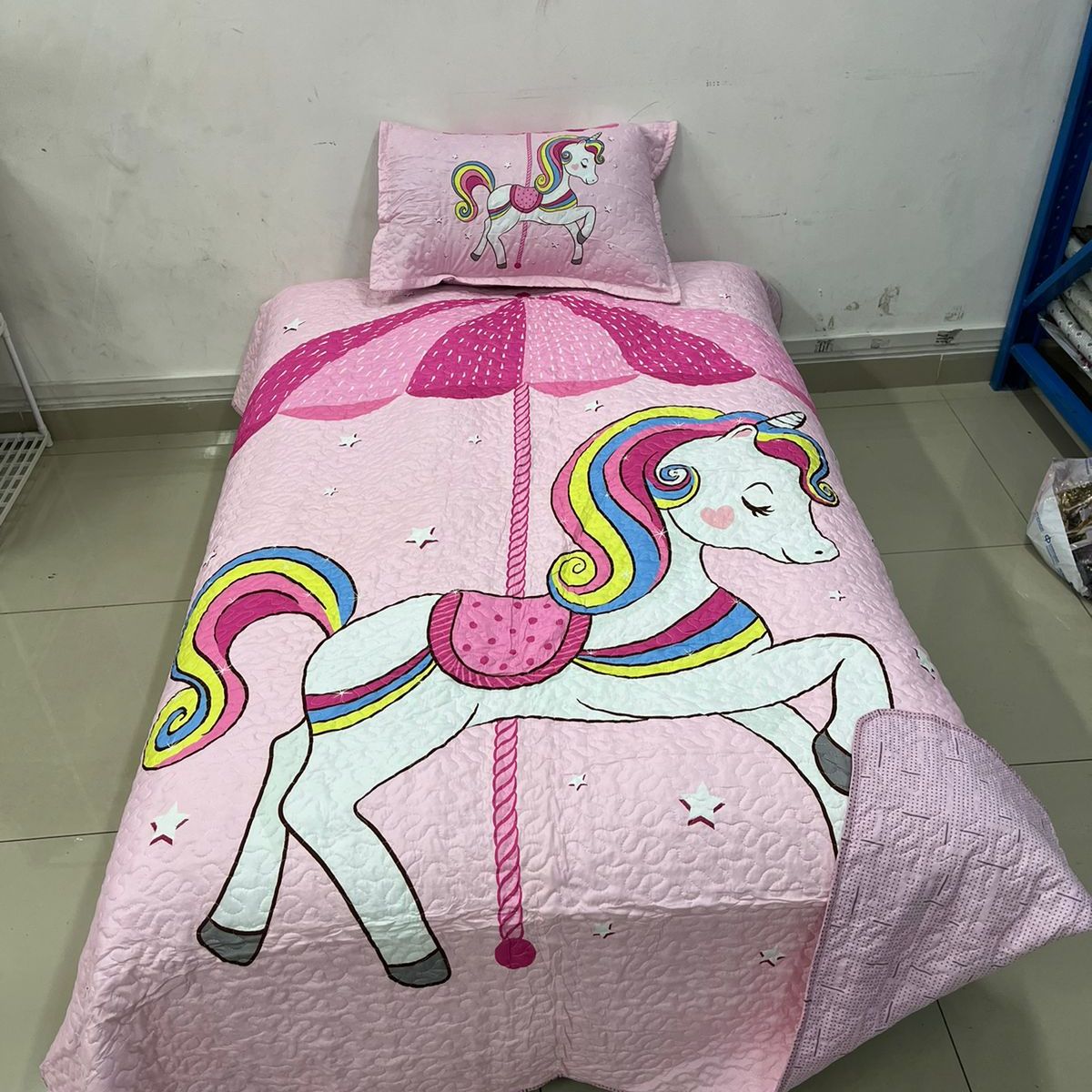 GENERICO - CUBRECAMA DE NIÑA  ROSA UNICORNIO 1.5 PLAZA  ALGODON QUILT DN