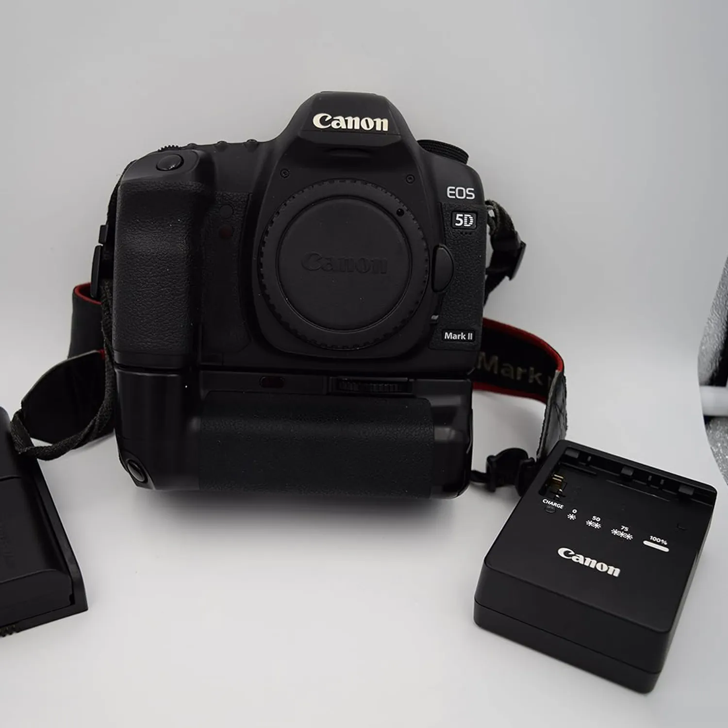 CANON Canon EOS 5D Mark II DSLR Cámara Solo Cuerpo