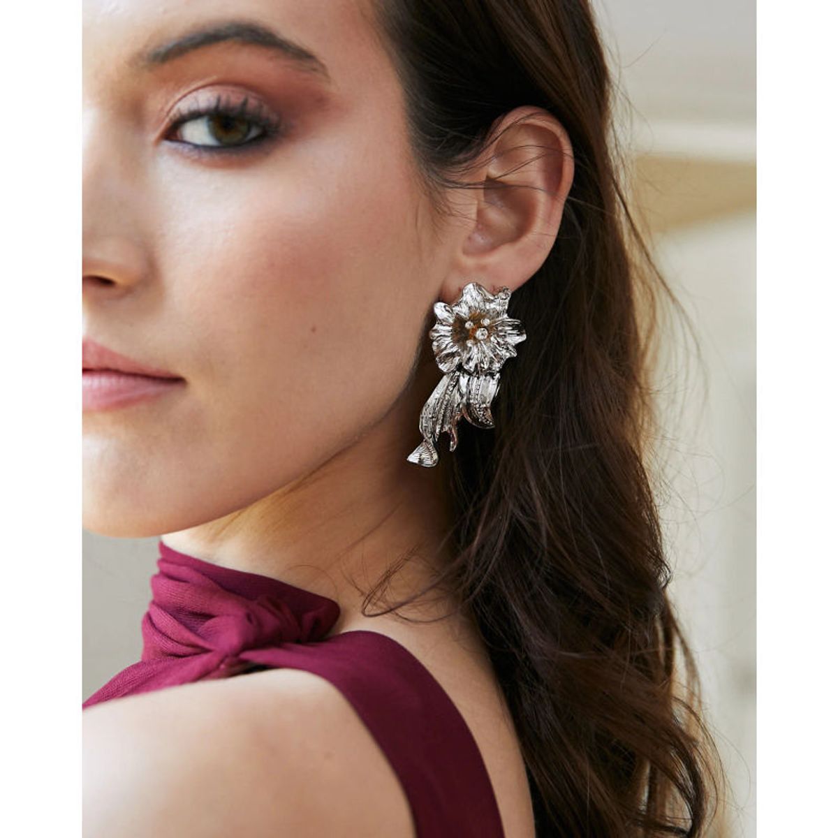 MI PLACARD - Aros Julia Flor y Stras Plateado