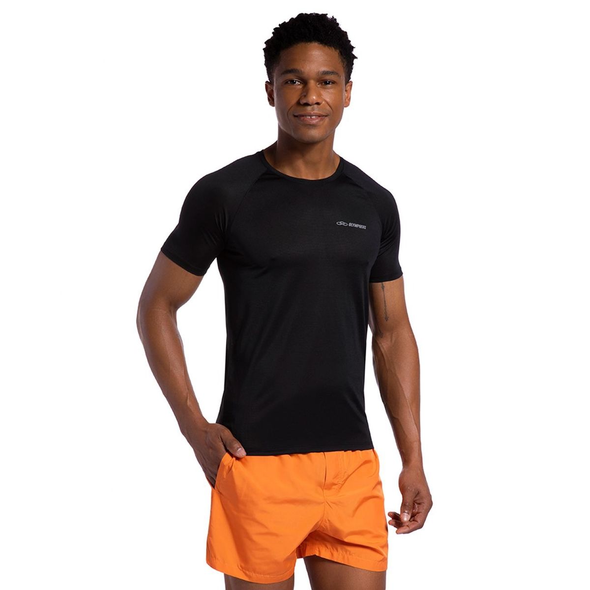 OLYMPIKUS - POLERA RUNNER MANGA CORTA NEGRA HOMBRE
