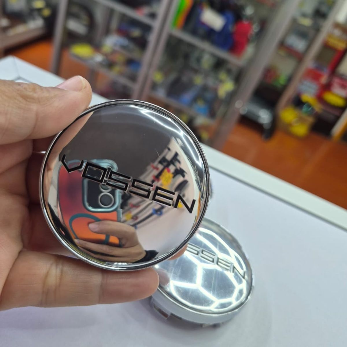 GENERICO - X4 Tapas centro de llantas de auto tunning Vossen plata con Logo negro 60MM