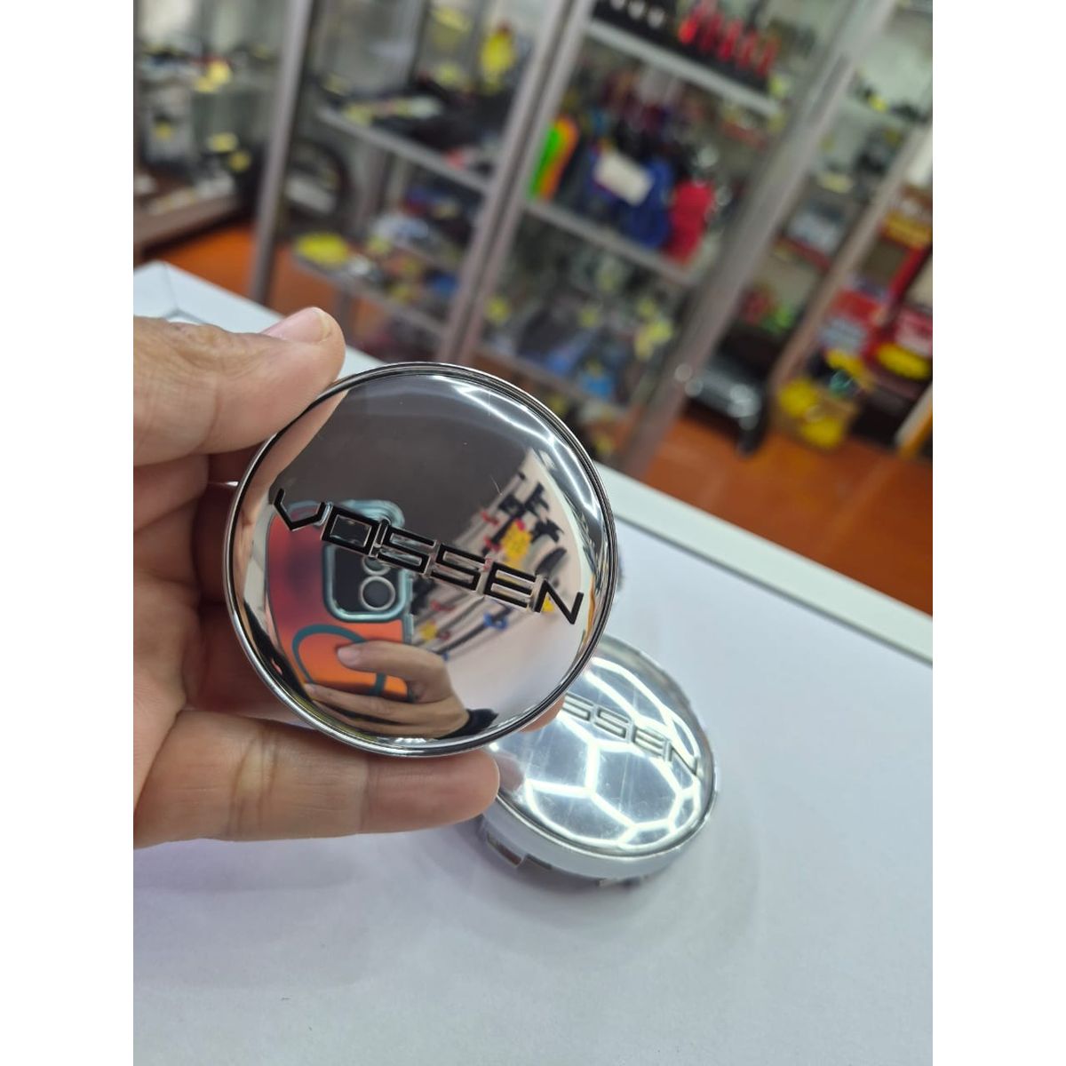 GENERICO - X4 Tapas centro de llantas de auto tunning Vossen plata con Logo negro 60MM