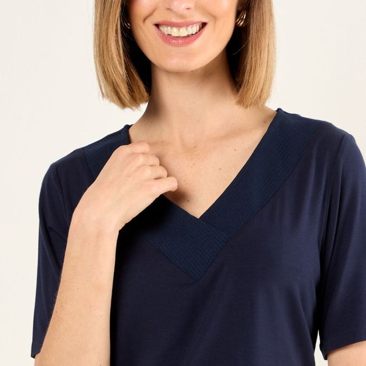 MA GRIFFE - Polera Escote En V Mujer Azul Marino Magriffe